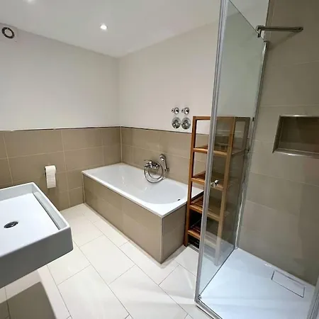 Apartment Garten-ferienwohnung Seppi Tutzing